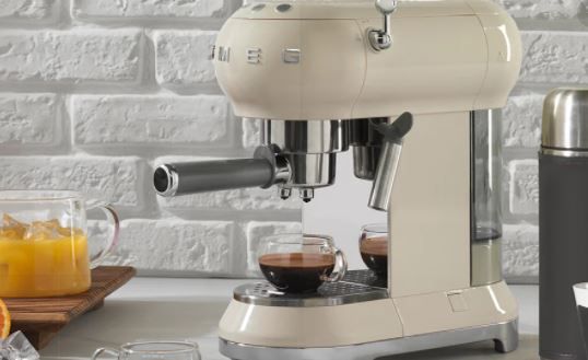 Smeg ECF01 Espresso koffiemachine Review